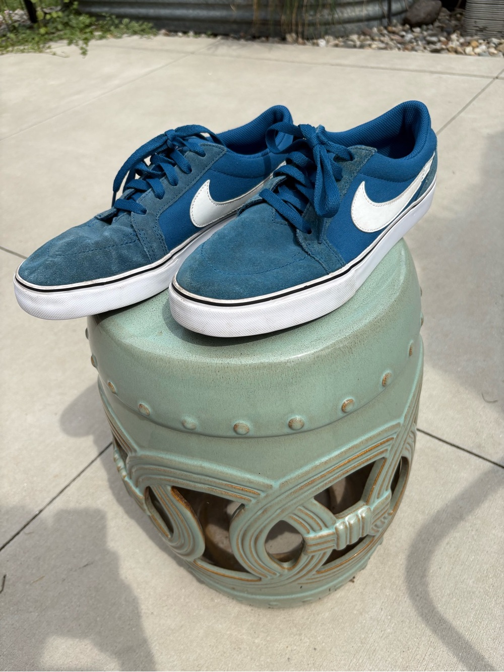 Mens Nike SB Satire II in Blue and white colorway. Size 10